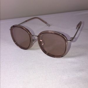 Round-Brown sunglasses. MUST HAVE